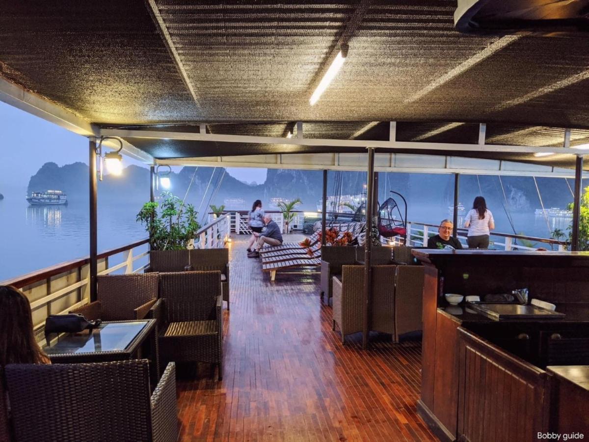 Отель Le Journey Halong Bay Cruises Халонг Экстерьер фото