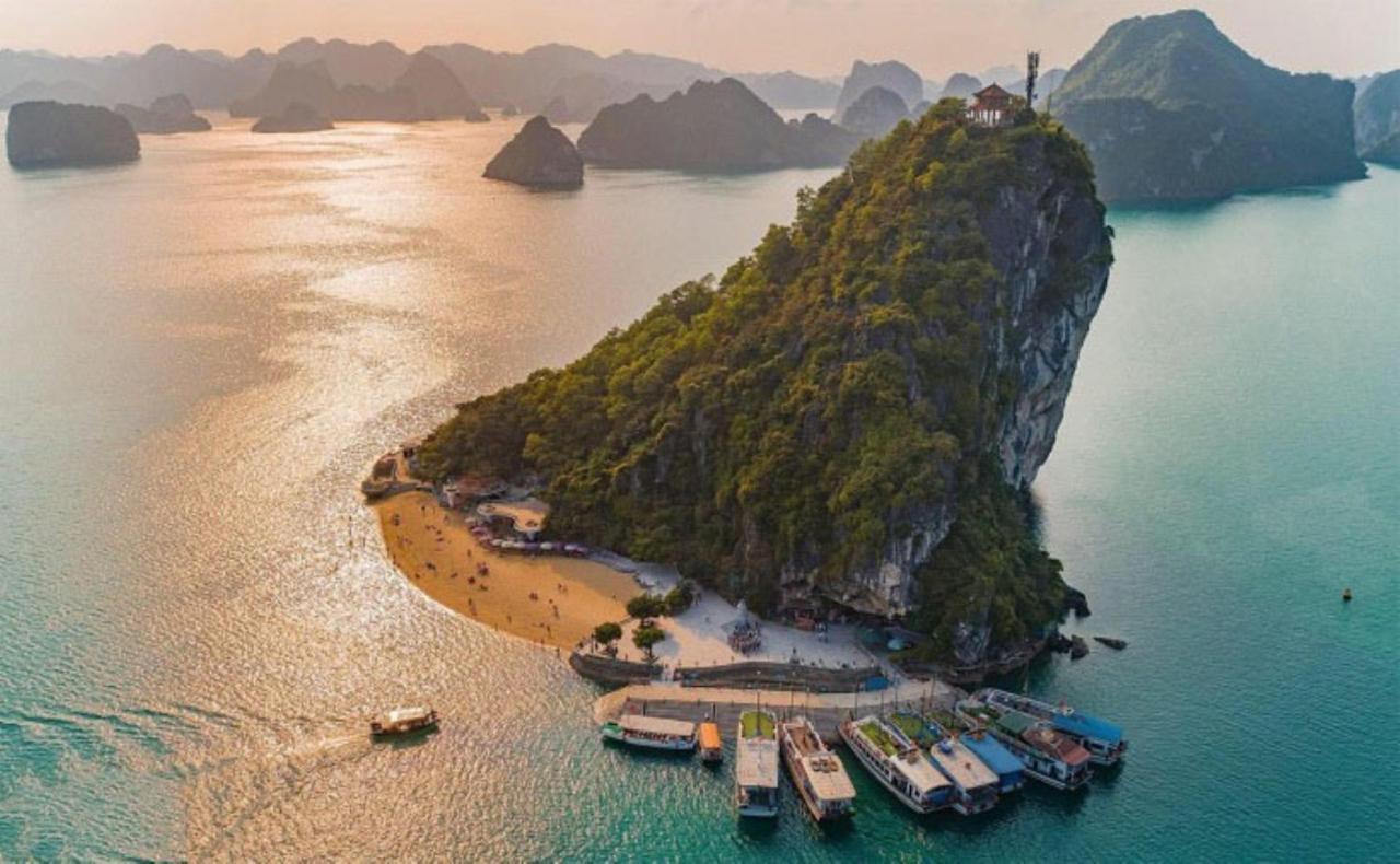 Отель Le Journey Halong Bay Cruises Халонг Экстерьер фото
